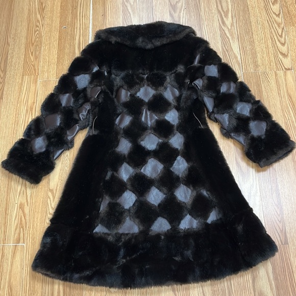 Genuine Leather/Faux Fur Jacket - Picture 4 of 10